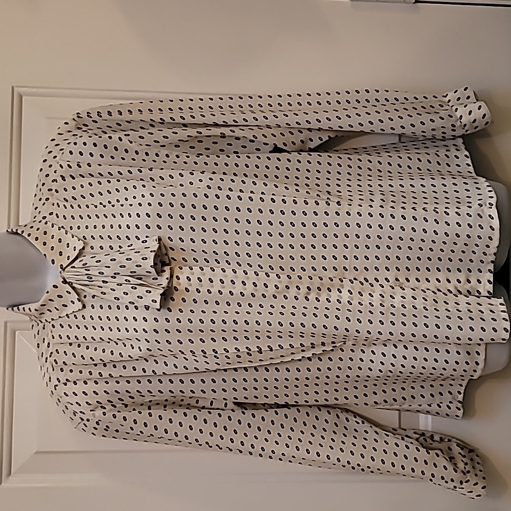 Vintage Evan Picone Long Sleeve Blouse.  EUC